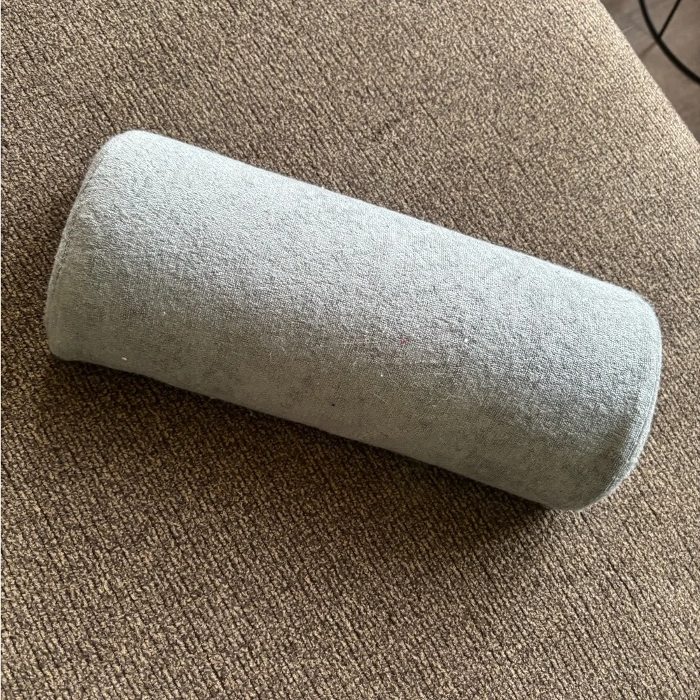 SHEIN Gray Electronic Accessory Case - Picture 2 of 2